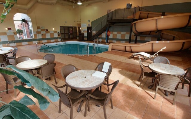 Best Western Plus Pembina Inn & Suites