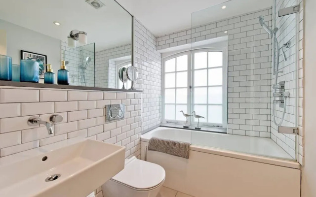 Modern 2-bedroom Apartment, Notting Hill