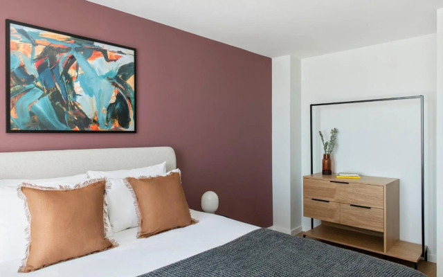 Cove Paradise Street