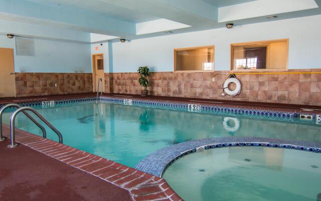 Clarion Inn & Suites Weatherford South