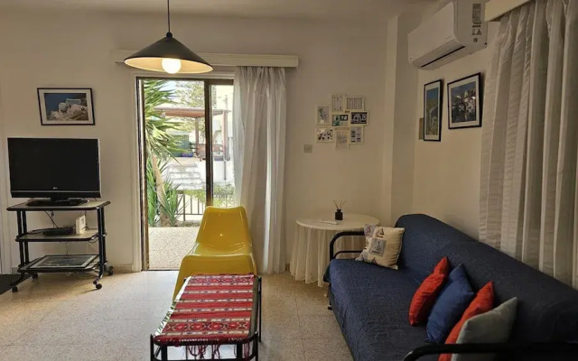 74 PRO - Stay Retro Retreat