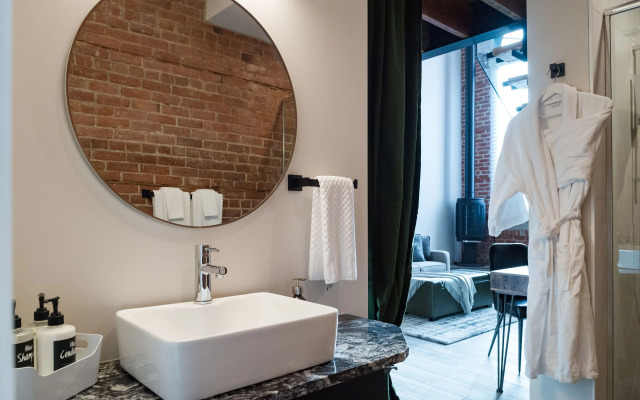 48 King West Boutique Hotel