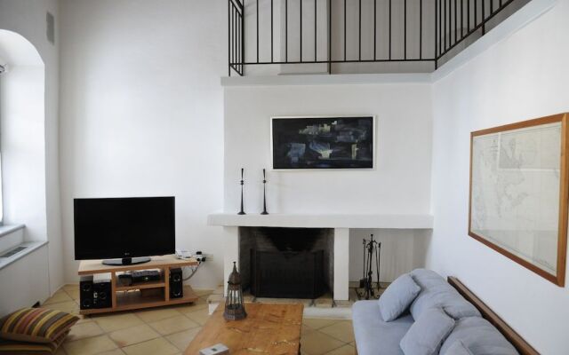 1880 Luxury Apartments