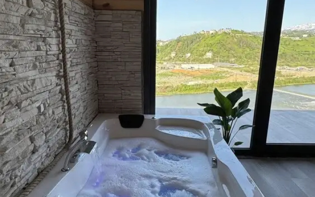 Ces Bungalow