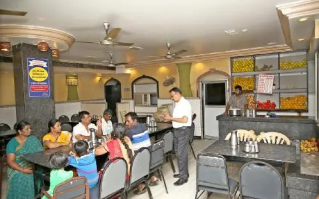 Hotel Valluvar
