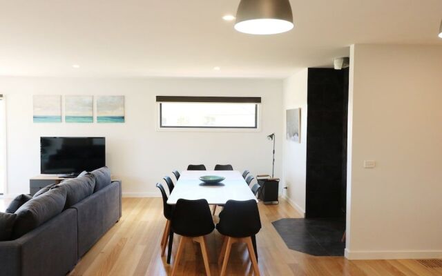 Kingfisher Retreat at Eden Cove