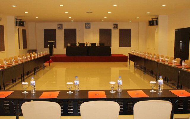 Hotel Grand Imawan