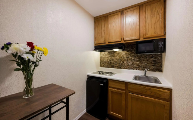 SureStay Plus by Best Western Woodbury Inn