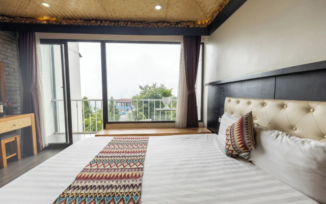 Phuong Nam Mountain View Hotel