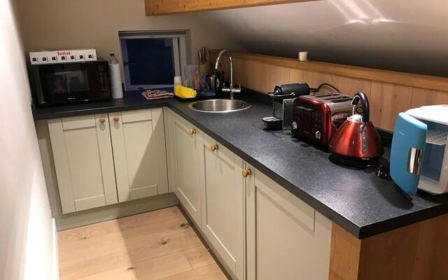 Remarkable Large 1-bed Apartment Nr Penzance