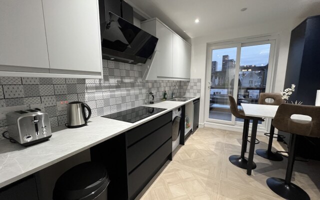 Luxurious London Studios