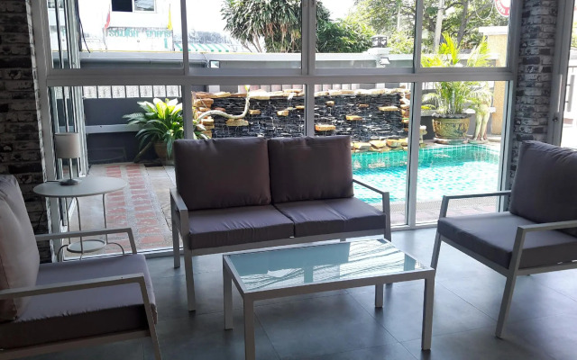 Livit70's hotel & hostel