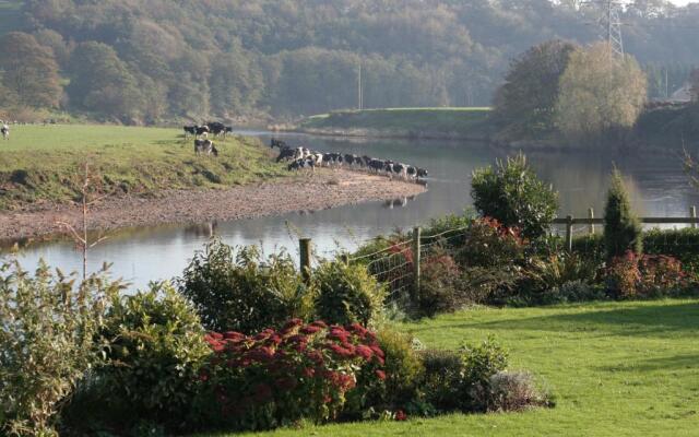 Riverside Barn Guest House