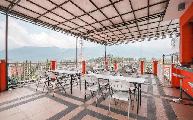 Hotel Lurus