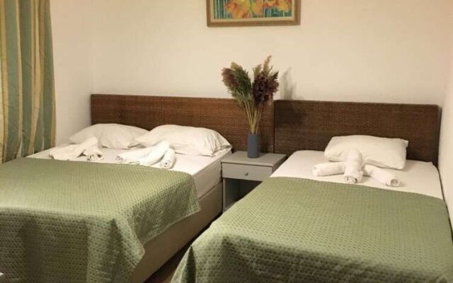 Mert Hotel