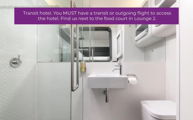 YOTELAIR Amsterdam Schiphol - Transit Hotel