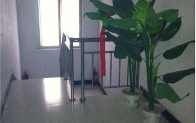 Yirujia Hostel