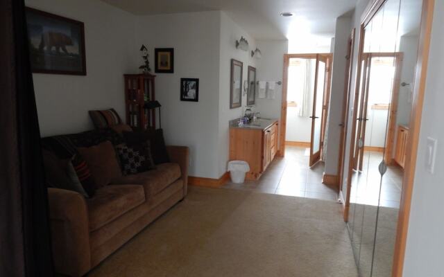 House on Lookout Trace