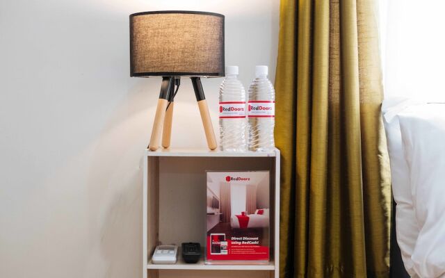 Reddoorz Premium @ Smdc Fairview