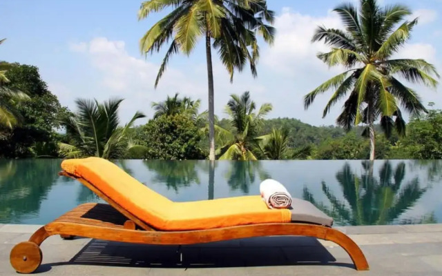 Luxurious 07 Bedroom Hilltop Villa With Private Gym