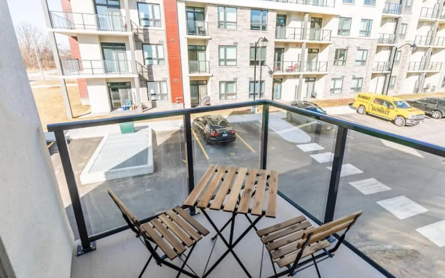 4BR 3BA Townhouse on Lake Ontario Free Parking Gym