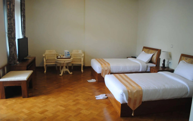 Myitkyina Plam Spring Resort Hotel