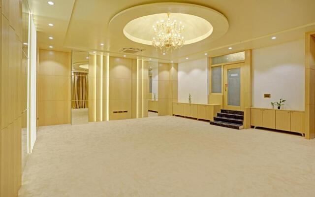Treebo Premium Golden Bliss Trimurti Nagar Square