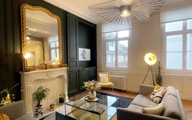 Beaux-Arts • 2 Chambres 2 Sdb • Parking Prive