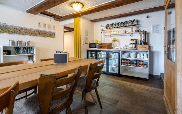 Alps Hostel