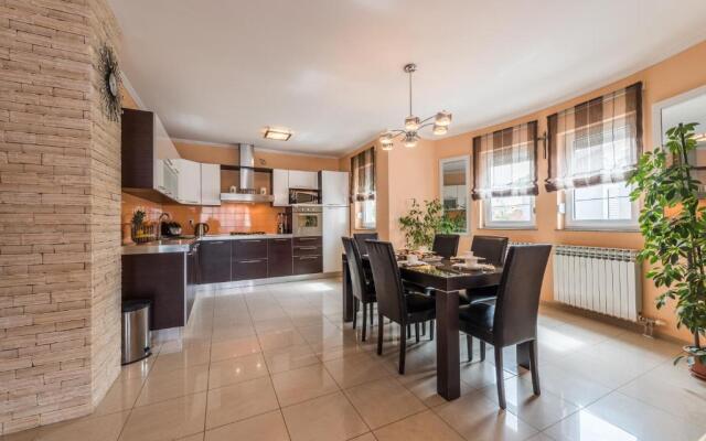 Kristina Apartments