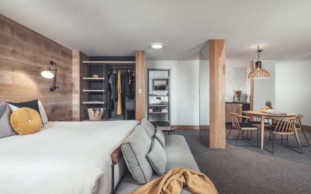 The Island Gold Coast