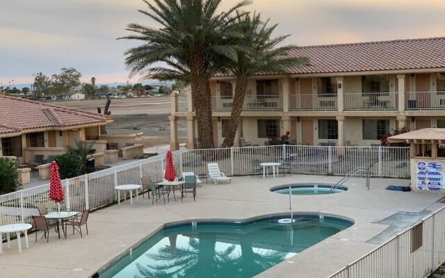 Calipatria Inn And Suites