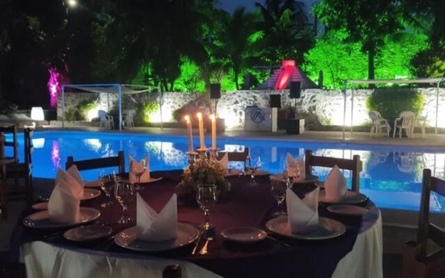 Hotel Puerta Chichen