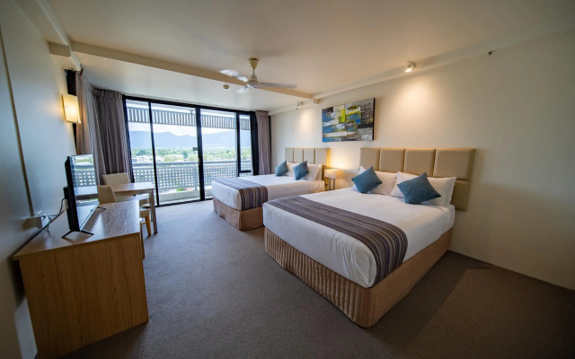 Rydges Esplanade Resort Cairns