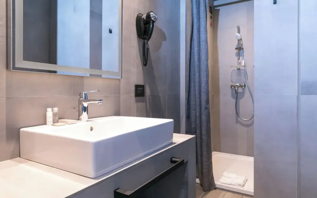 Kira Suites  Milano