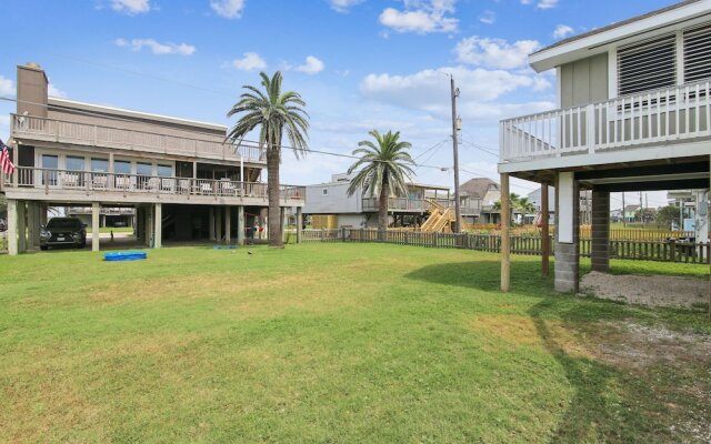 Betsy's Beachfront Cottage