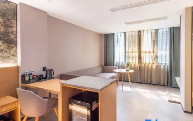 TRUE GO Hotel (Shenzhen University Daxin Station)