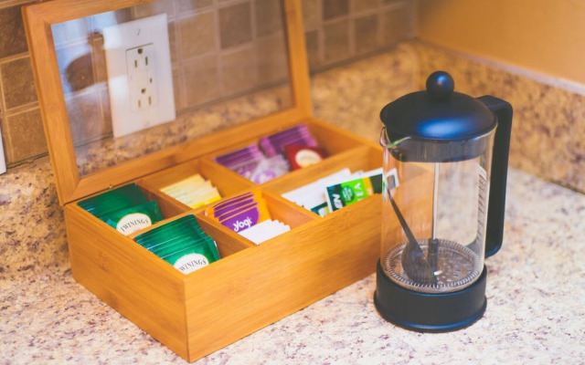 Woodbine Charmer 12 min to Downtown Nashville!