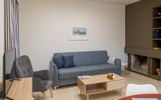 CHROMA Lodge Rafina
