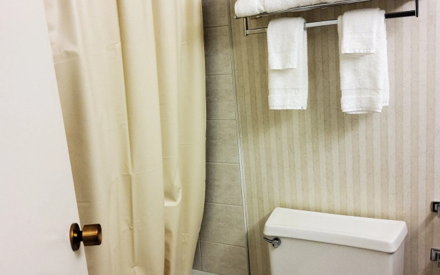 Klopfenstein Inn and Suites