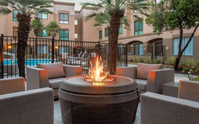 DoubleTree Suites by Hilton Hotel Sacramento - Rancho Cordova