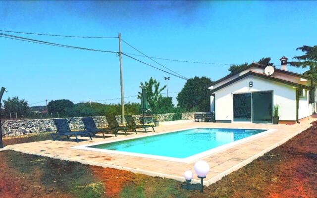 Cozy House with Pool near Rovinj