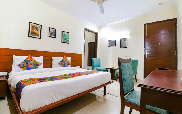 FabHotel Tipssy Inn 020