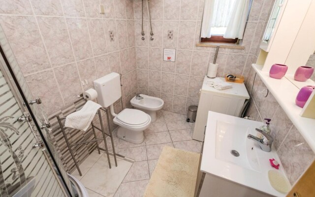 Beautiful Home in Matulji With Wifi and 2 Bedrooms