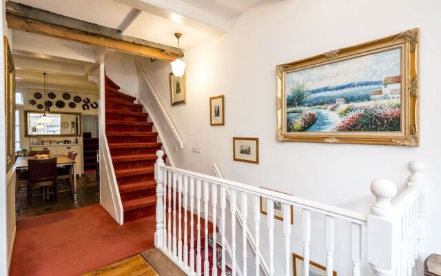 Amsterdam B&B Barangay