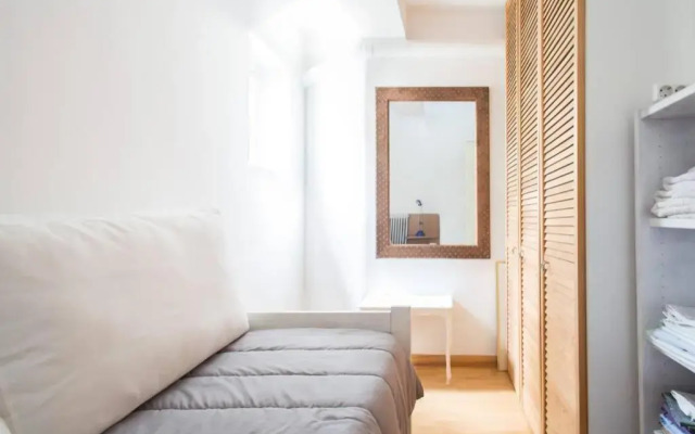 Bright, Cosy Studio close to Glyfada Beach & Center