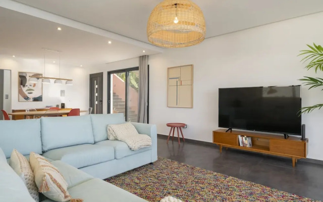 With Pool and Superb sea View - Villa Candelária