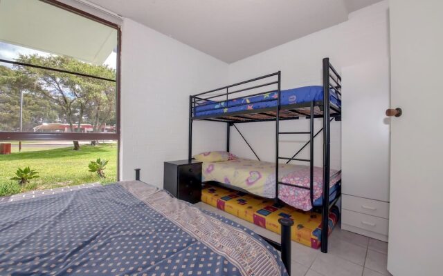 Villa Ellisa, Unit 1/10 Columbia Close