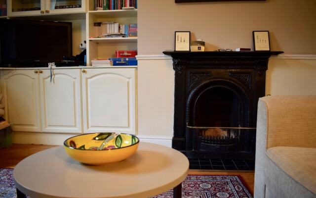 3 Bedroom House Near Portobello