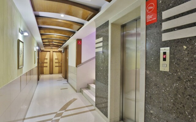 OYO 978 Marshall The Hotel